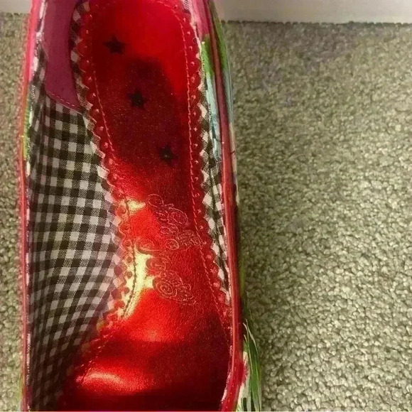 Naughty Monkey Red High Heels, size 8.5, Fun print - Picture 7 of 8
